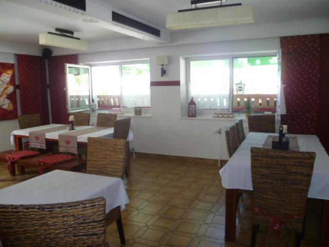 Edelweiss Alpine Guest house *