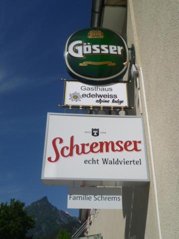 Edelweiss Alpine Guest house *